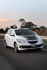 Chevrolet Onix 2012 года